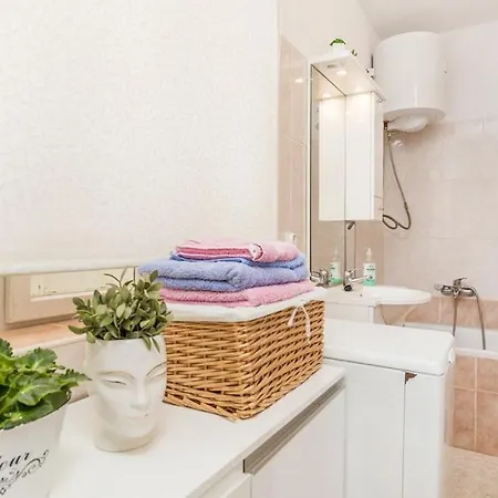 Sunset With Sea View Apartment Povljana